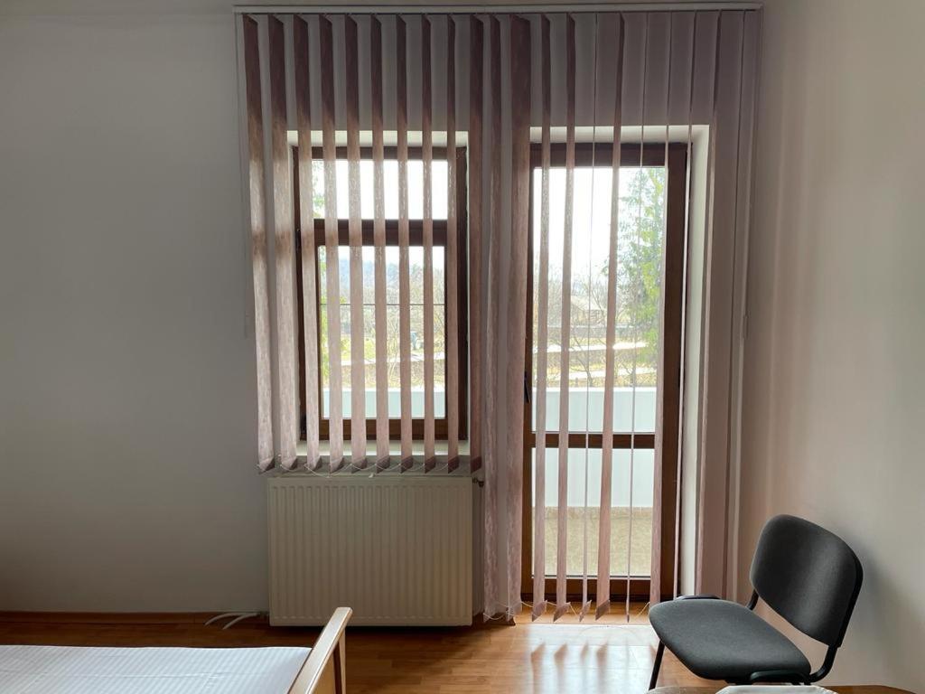Maison d'hôtes Casa "Ierusalim-Hozeva-Hozeva" à Minastirea Neamt Extérieur photo