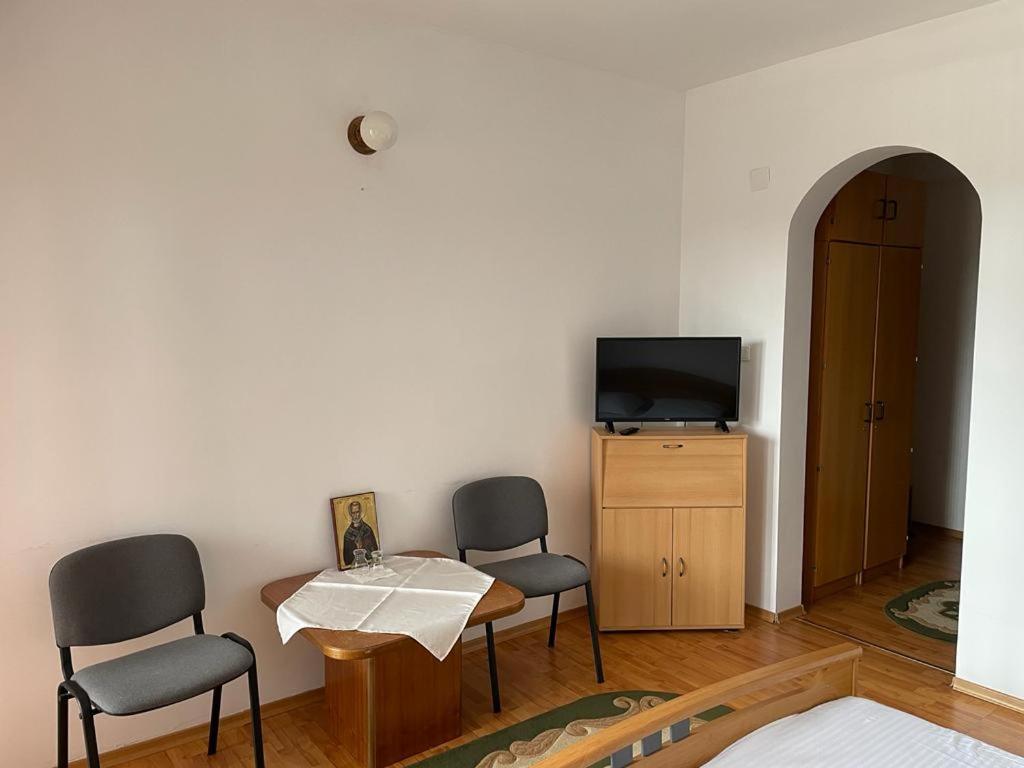 Maison d'hôtes Casa "Ierusalim-Hozeva-Hozeva" à Minastirea Neamt Extérieur photo